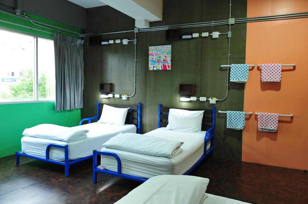Saphaipae Hostel Bangkok Zimmer foto