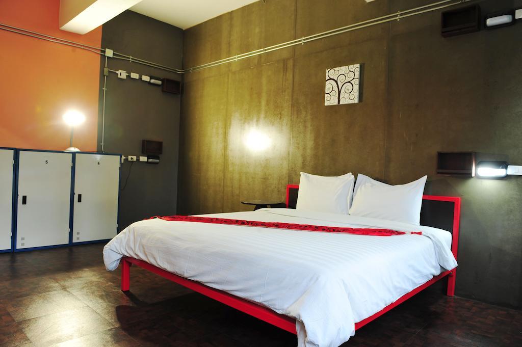Saphaipae Hostel Bangkok Zimmer foto